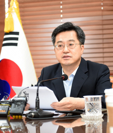 김동연 경제부총리 겸 기획재정부 장관이 14일 정부서울청사에서 열린 '경제현안간담회'에서 모두발언을 하고 있다. /사진제공=기획재정부